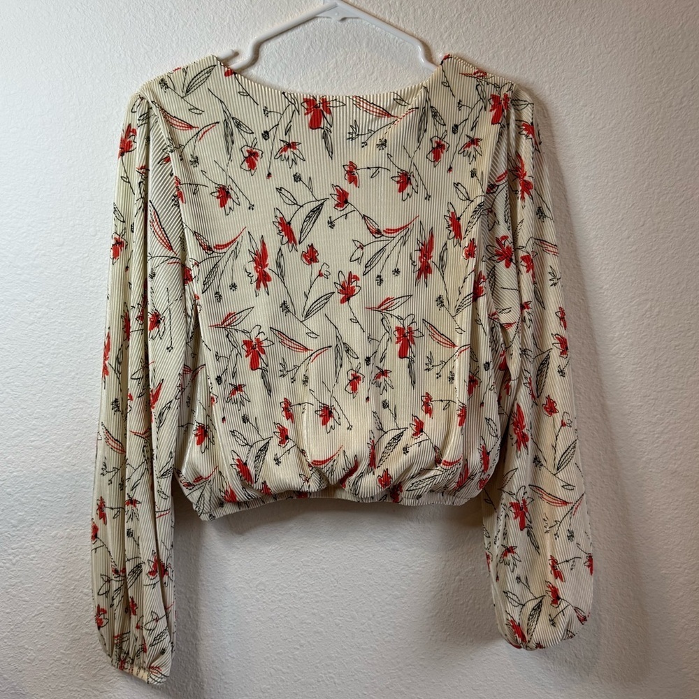 ASTR THE LABEL Pleated Poet Sleeve Cinch Waist Blouse - Picture 12 of 12